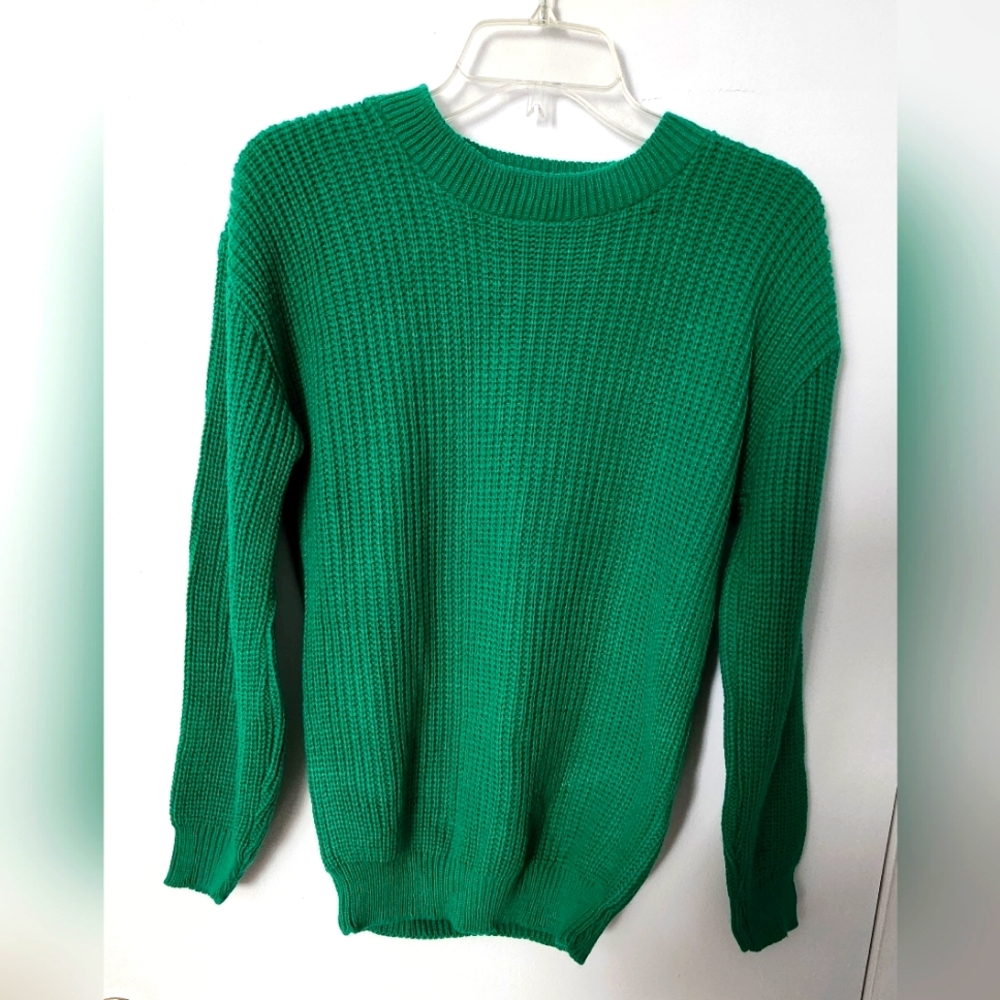 New green sweather